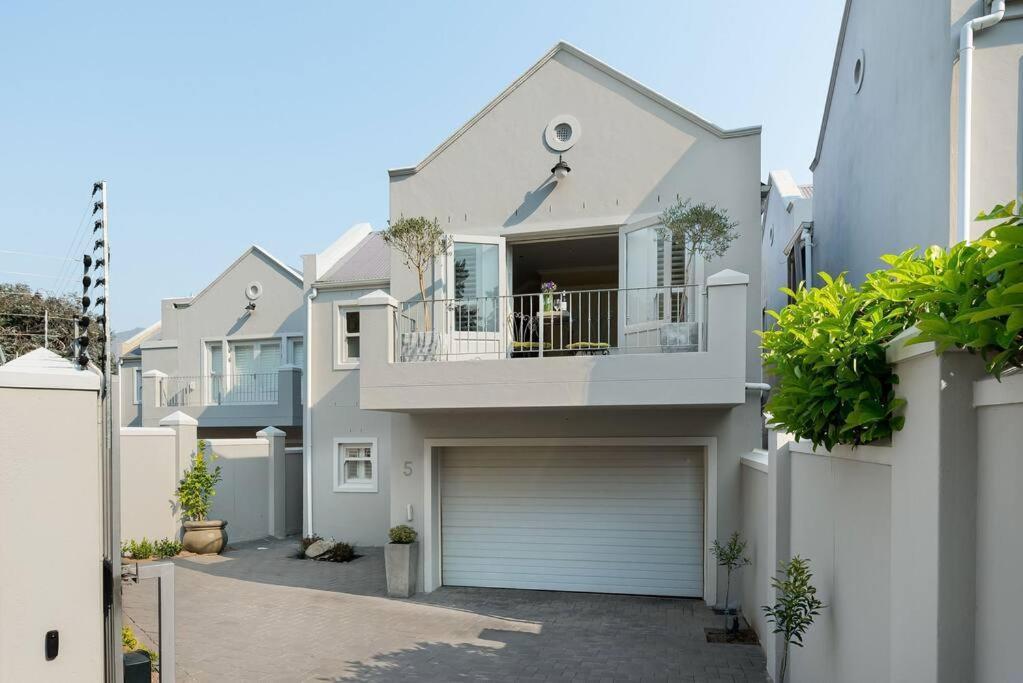 The Tram Home Stay Franschhoek Ngoại thất bức ảnh