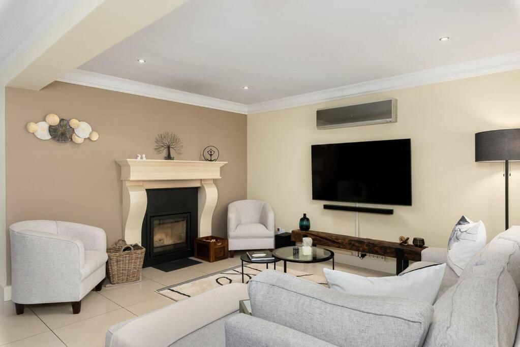 The Tram Home Stay Franschhoek Ngoại thất bức ảnh