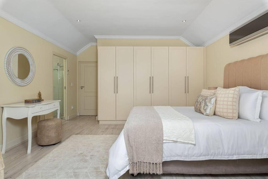 The Tram Home Stay Franschhoek Ngoại thất bức ảnh